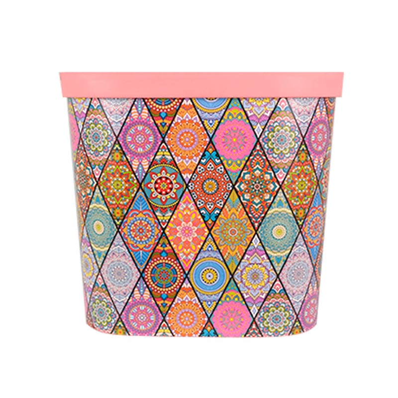 Tárolótartály fröccsöntés formába címkézve