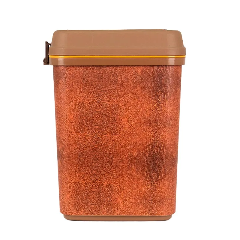 Szemeteskosár fröccsöntése Formában Címke